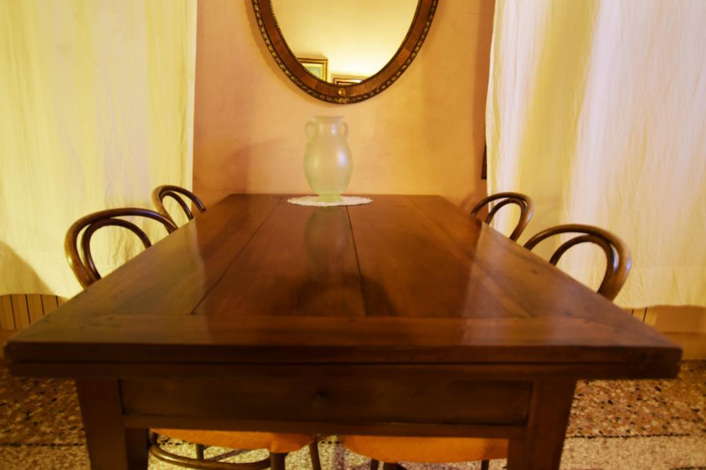 Manin Apartment Venesia Bagian luar foto