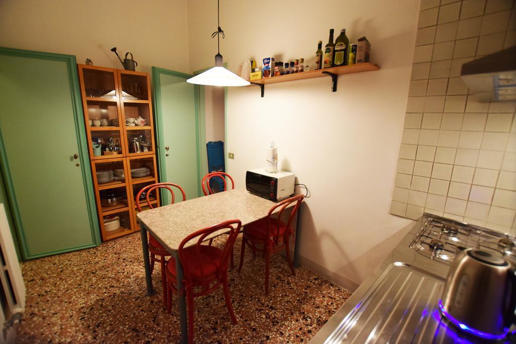 Manin Apartment Venesia Bagian luar foto